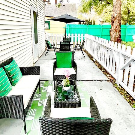 The Tremont Emerald - By Christmas Story House - Historic Charm & Modern Comfort Near Downtown With Parking, 300Mb Wifi & Self Check-In 克里夫兰 外观 照片