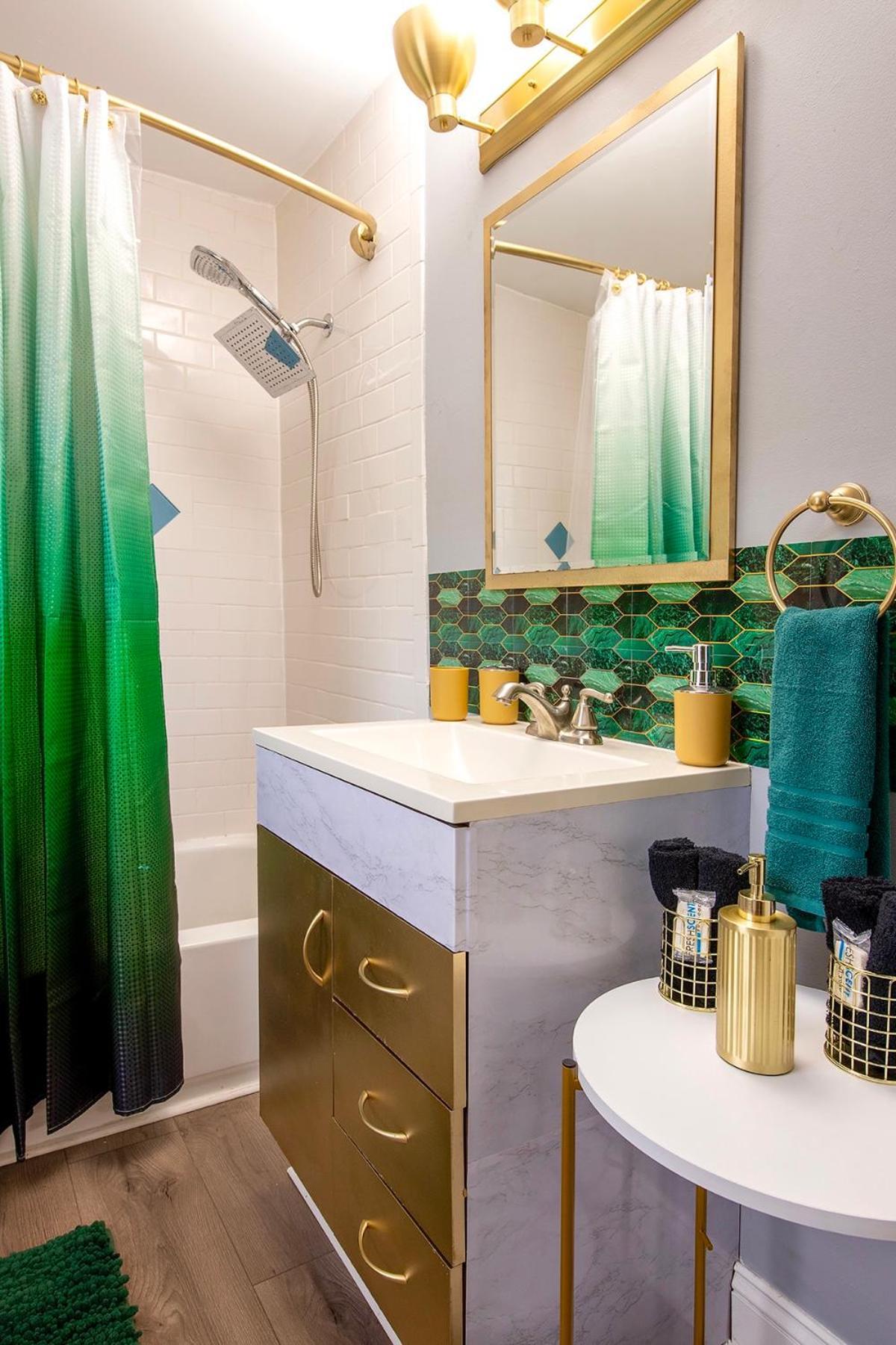 The Tremont Emerald - By Christmas Story House - Historic Charm & Modern Comfort Near Downtown With Parking, 300Mb Wifi & Self Check-In 克里夫兰 外观 照片