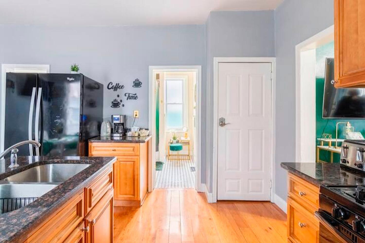 The Tremont Emerald - By Christmas Story House - Historic Charm & Modern Comfort Near Downtown With Parking, 300Mb Wifi & Self Check-In 克里夫兰 外观 照片