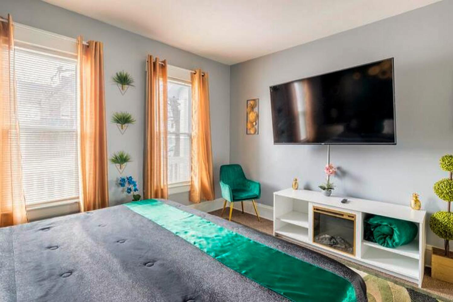 The Tremont Emerald - By Christmas Story House - Historic Charm & Modern Comfort Near Downtown With Parking, 300Mb Wifi & Self Check-In 克里夫兰 外观 照片