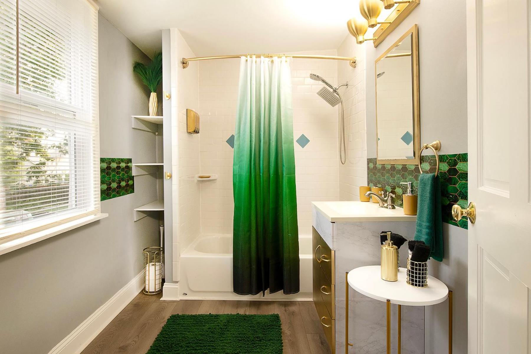 The Tremont Emerald - By Christmas Story House - Historic Charm & Modern Comfort Near Downtown With Parking, 300Mb Wifi & Self Check-In 克里夫兰 外观 照片