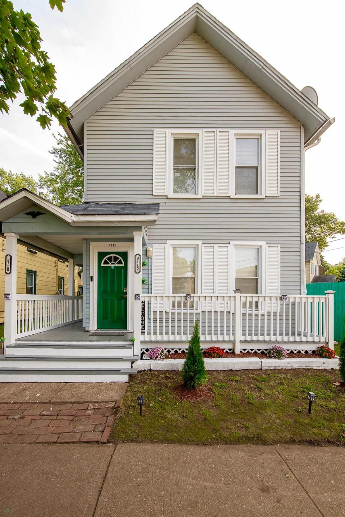 The Tremont Emerald - By Christmas Story House - Historic Charm & Modern Comfort Near Downtown With Parking, 300Mb Wifi & Self Check-In 克里夫兰 外观 照片