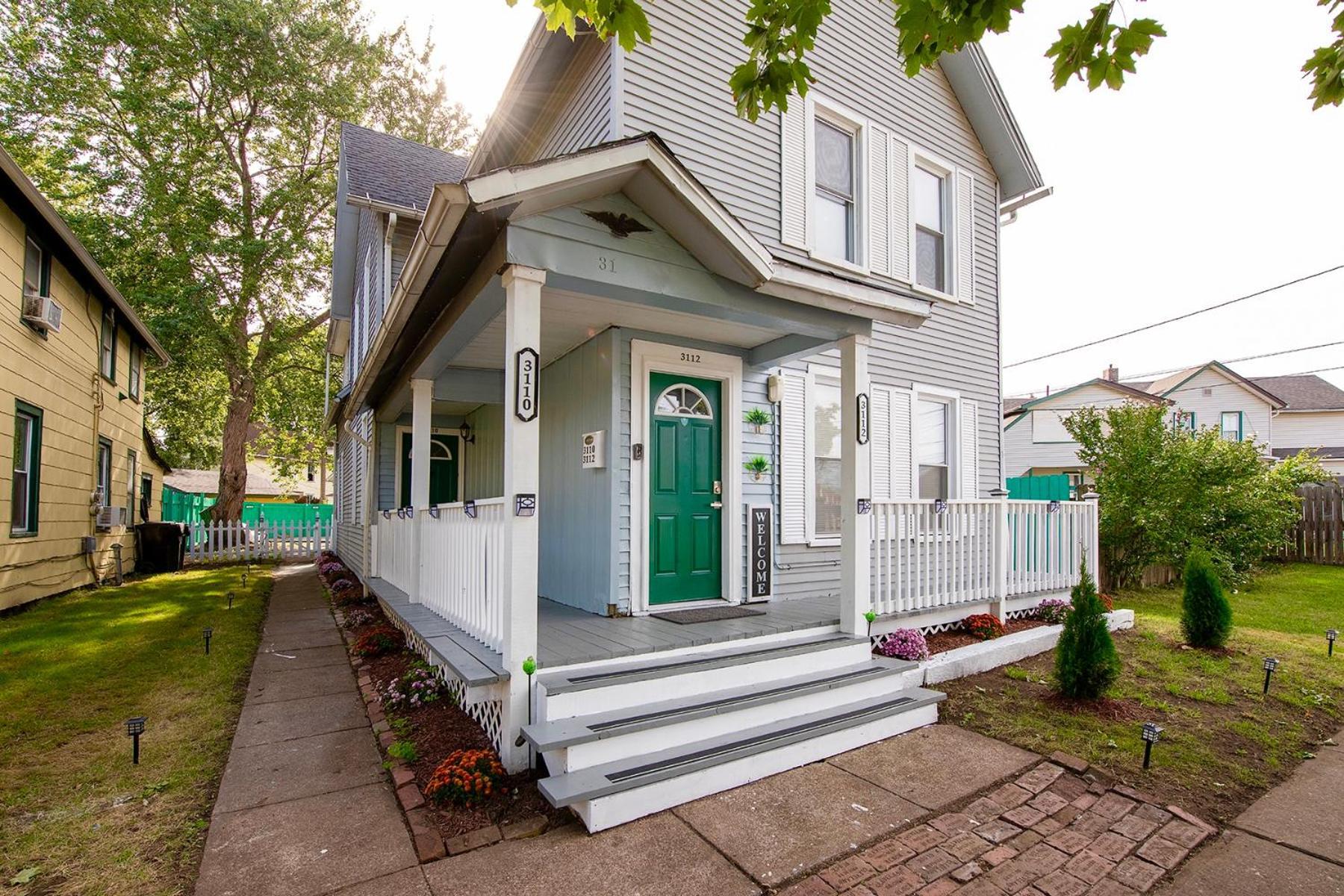 The Tremont Emerald - By Christmas Story House - Historic Charm & Modern Comfort Near Downtown With Parking, 300Mb Wifi & Self Check-In 克里夫兰 外观 照片