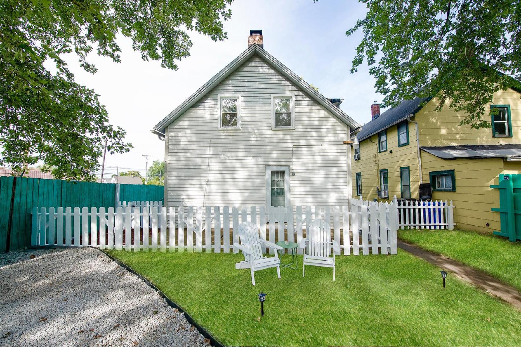The Tremont Emerald - By Christmas Story House - Historic Charm & Modern Comfort Near Downtown With Parking, 300Mb Wifi & Self Check-In 克里夫兰 外观 照片